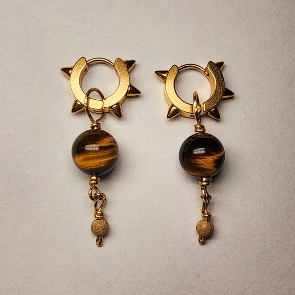 Tiger's 🐅 Eye Hoop Earrings - Picture 2 of 8